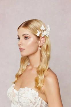 Braut Haarkamm mit Seidenblüten