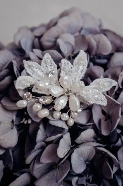 Braut Haarklammer mit Spitze, Süßwasserperlen und Strass
