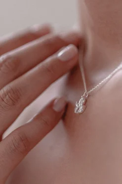 Filigrane Halskette für die Braut mit Kristall Anhänger - Simply Wonderful