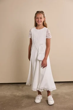 Kommunionkleid mit Spitze im Boho-Stil
