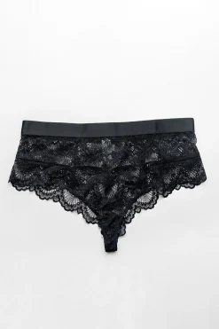 Schwarzer Spitzen-String im High-Waist-Look